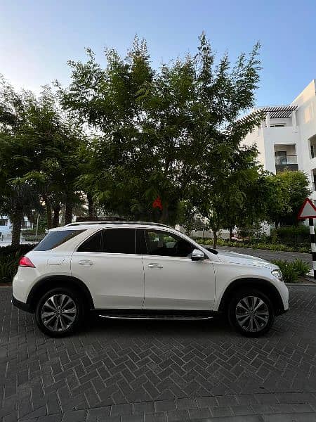 Mercedes Benz GLE 350 For Rent 3