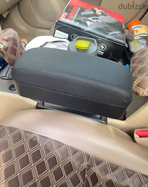 car Arm holder with wireless charging 1