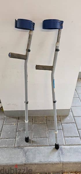 wheelchair and crutches 3