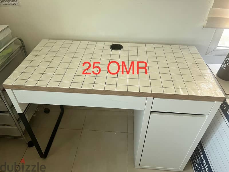FIXED PRICE! Blinds, console table, computer table, white/black board 5