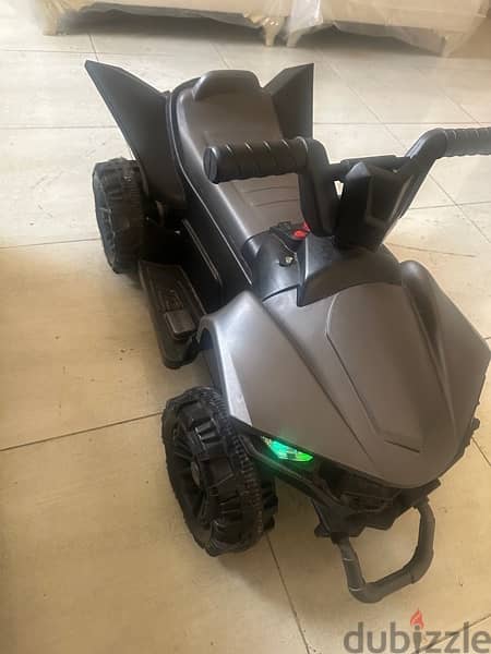 kids electric atv good in condition comes with charger 2