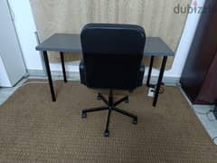Desk, Carpet, and office chair مكتب وسجادة وكرسي مكتب