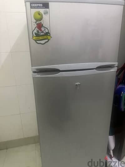 urgent sale serious buyers message……refrigerator for sale