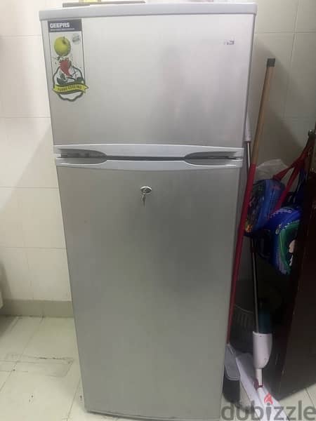 urgent sale serious buyers message……refrigerator for sale 2