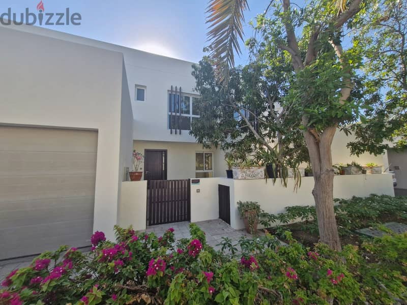 6 BR Spacious Freehold Villa in Al Mouj for Sale 0