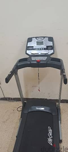 Life Gear Treadmill Heavy-duty (Can beDeliverealsoforSerious buyer)