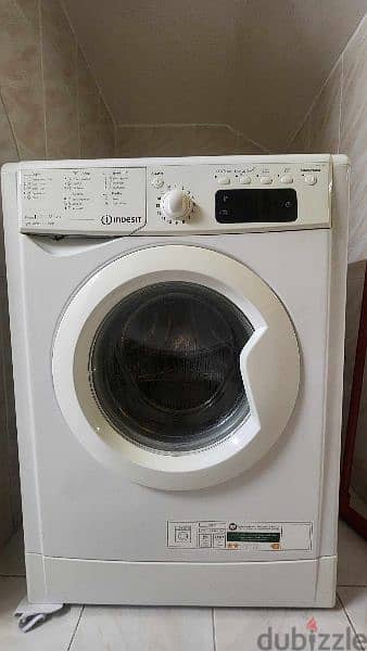 Indesit Washing Machine غسالة انديست 0