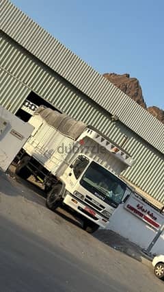 truck for rent all Oman 7 ton 10 ton good service