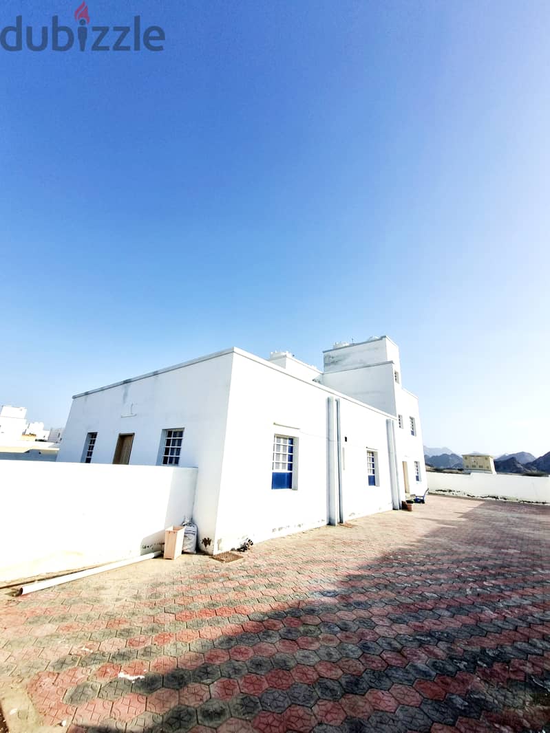 Villa and 2 Apartments for Sale in Al Alaya, Al Amerat  FSV50 0