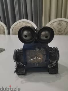 ساعة على شكل روبوت