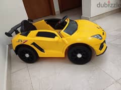 Kids rechargeable car with remote control