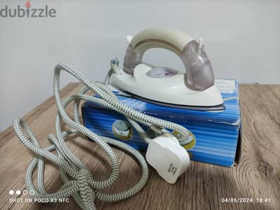 Travel Iron- Kenwood- model No. ST60A