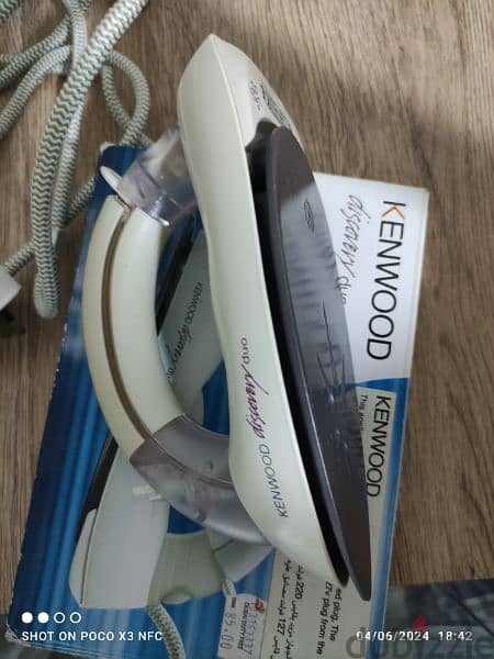 Travel Iron- Kenwood- model No. ST60A 1