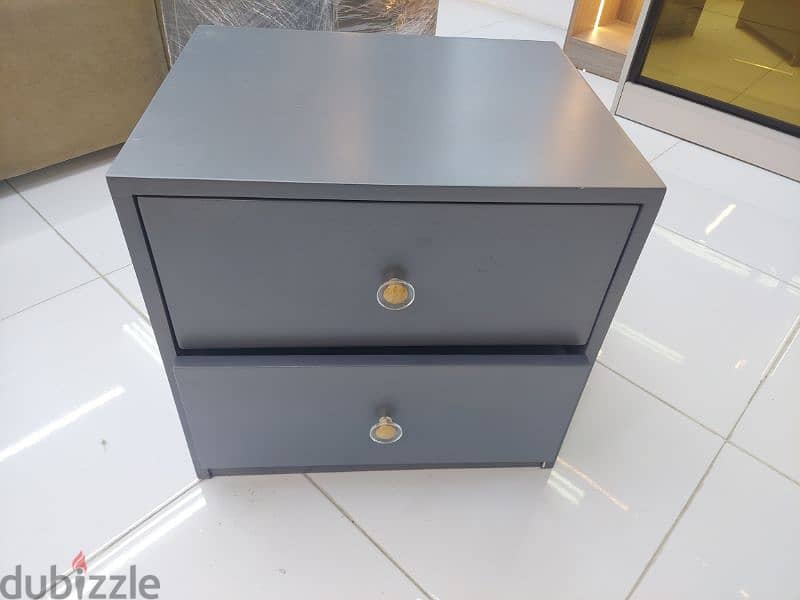 new Night stand without delivery 1 piece 20 rial 6