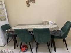 Home R Us Dining Table with Chairs