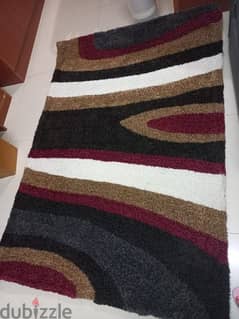 Rug black and red available