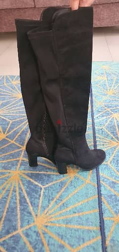 boots size 40