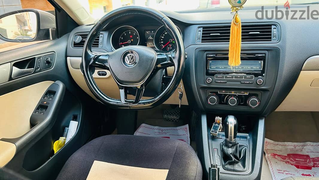Volkswagen Jetta 2015, Less than 1,16,000 KM, Nice Condition Car. 11