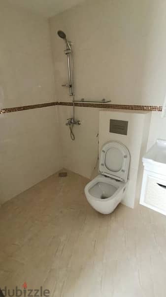 FLAT FOR RENT IN DUQM 8