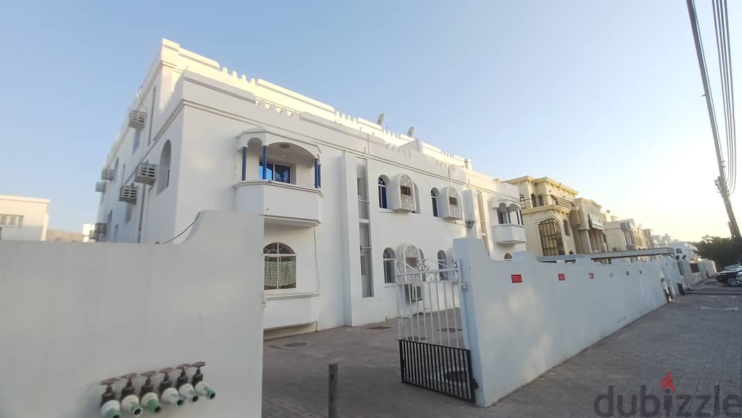 FLAT FOR RENT AT AL KHUWAIR 33 NEAR SAID BIN TAIMUR MOSQUE 1