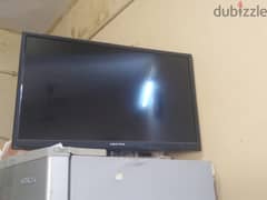 32" LCD VECTRA from. SULTAN CENTER purchased. Orinal price RO 80.