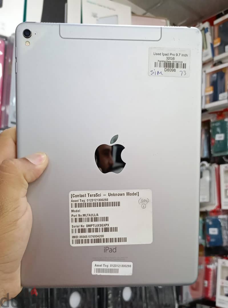 IPad Pro 9.7" inch 32GB 0