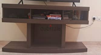 55"Tv stand and carpet for sale