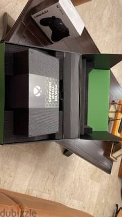 XBOX SERIES X 1 TB SSD with one EXTRA unopened original controller
