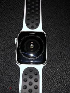 للبيع Apple Watch Series 4 Nike + 44mm