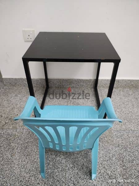 Kids table with chair 0