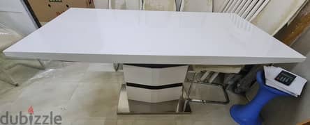Dining table (6 seater)