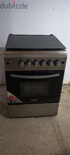 4 Burner cooking range for sale. Perfect condition