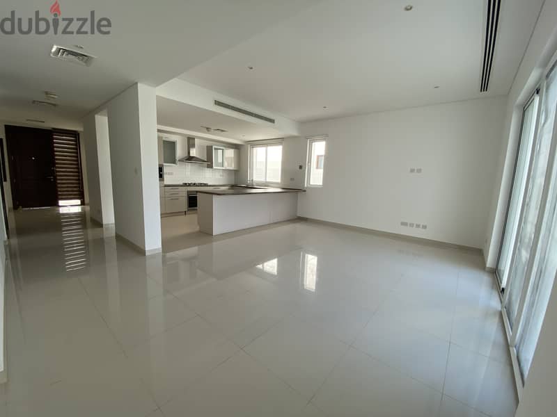 5 Bedroom Large Villa with Private Pool for Rent in Al Mouj Muscat 8