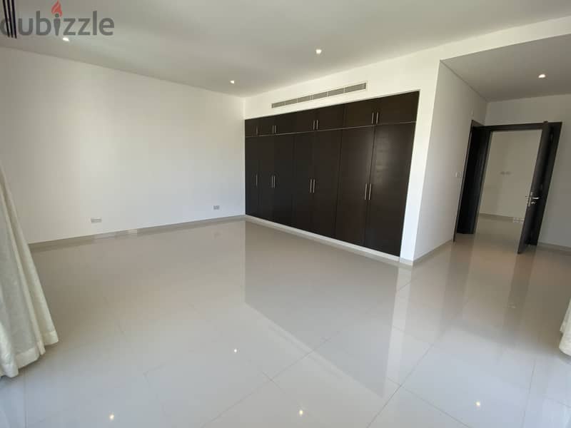 5 Bedroom Large Villa with Private Pool for Rent in Al Mouj Muscat 13