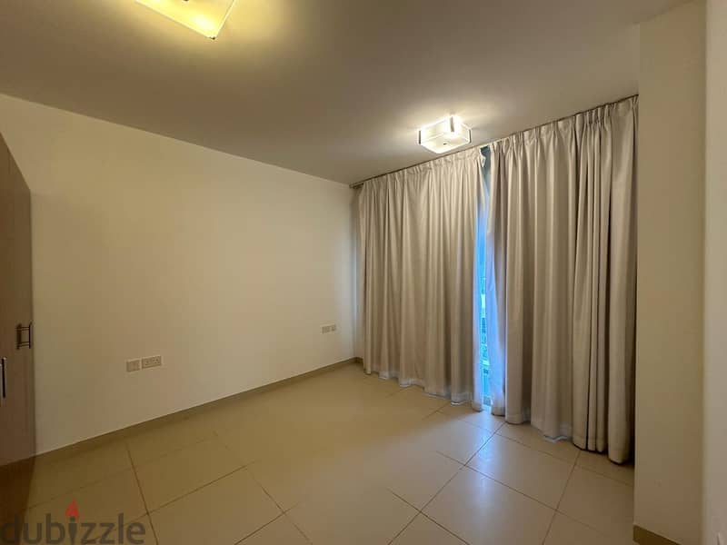 1 BR Amazing Cozy Penthouse Apartment in Muscat Hills 2