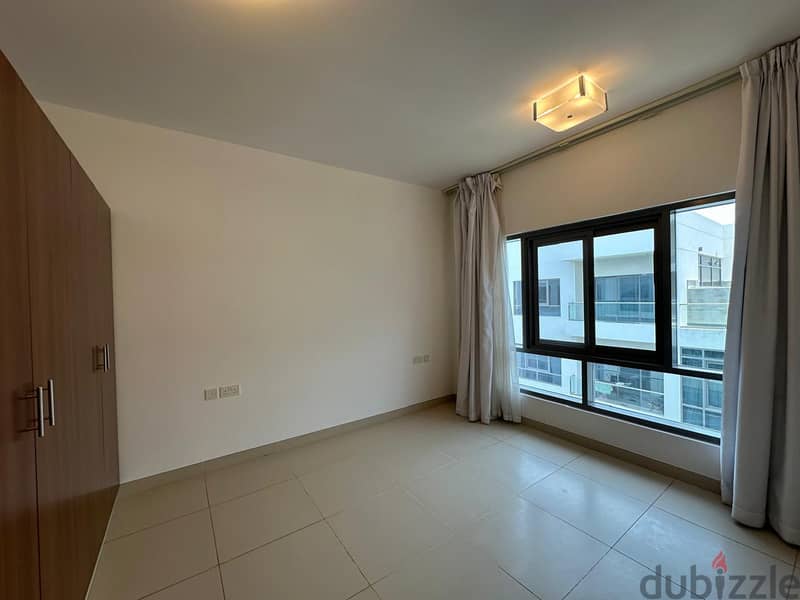 1 BR Amazing Cozy Penthouse Apartment in Muscat Hills 3