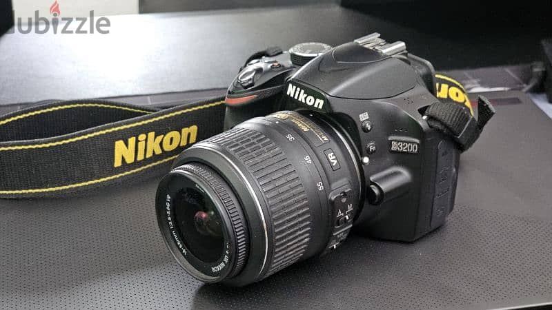 Nikon D3200 with 18-55mm kit lens 0