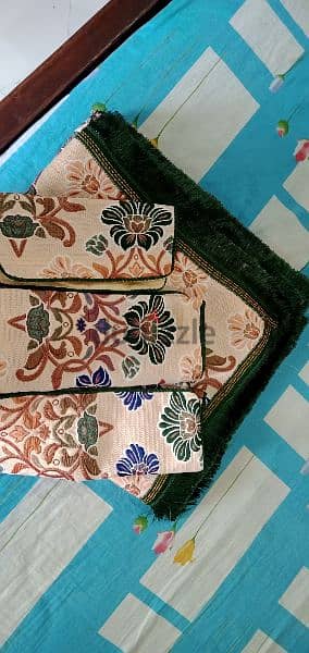 handmade beautiful bedsheet with 2 pillow covers and 1 cushion cover 8