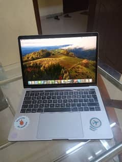 MacBook pro 2019 Core i5 8gb ram 128gb SSD Touch bar