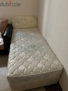 Single bed for Sale