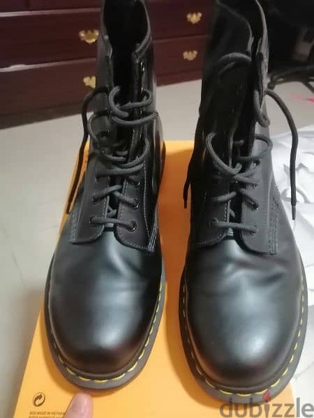 Dr Martens 1460 shoes 0