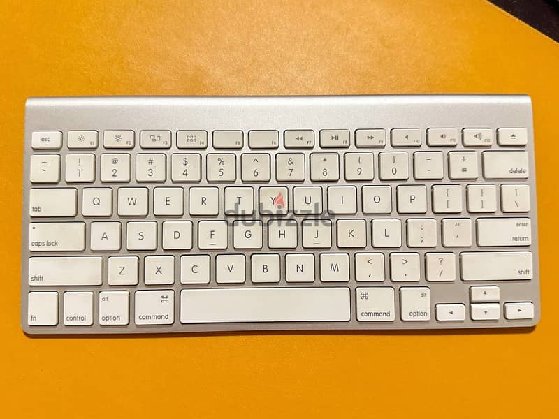 Apple Magic Keyboard 1st Gen - English and Arabic 0