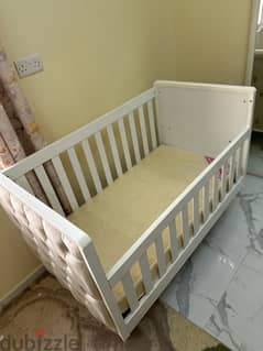 child crib/bed
