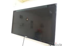 Television of 32 inch for sale