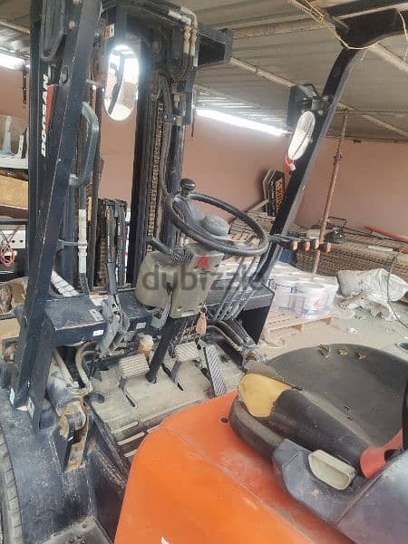 dossan forklift 3ton excellent condition awaylable for sail 7