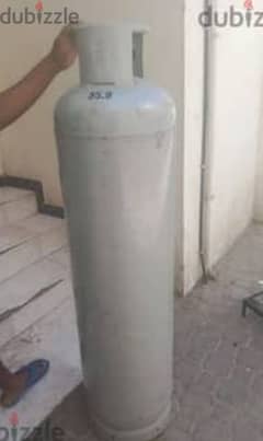 Big Size Cylander 36.5 Kg half gas available pri 35 Riyal cal 79146789 0