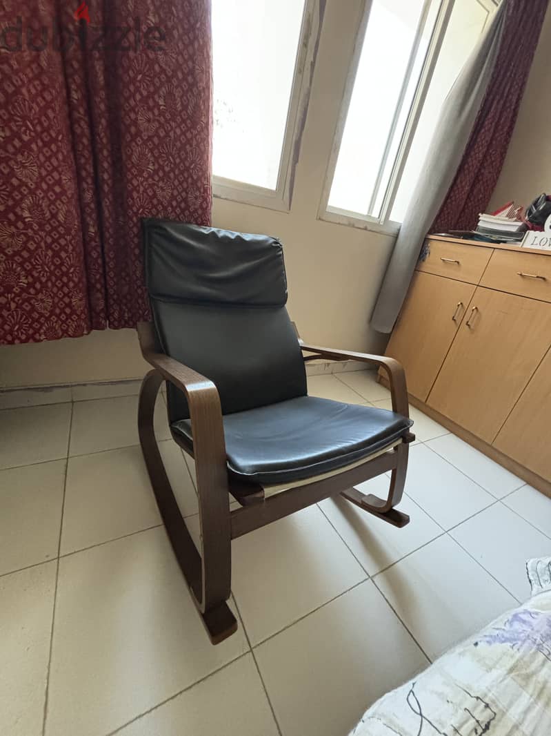 Rocking Chair in new condition 1
