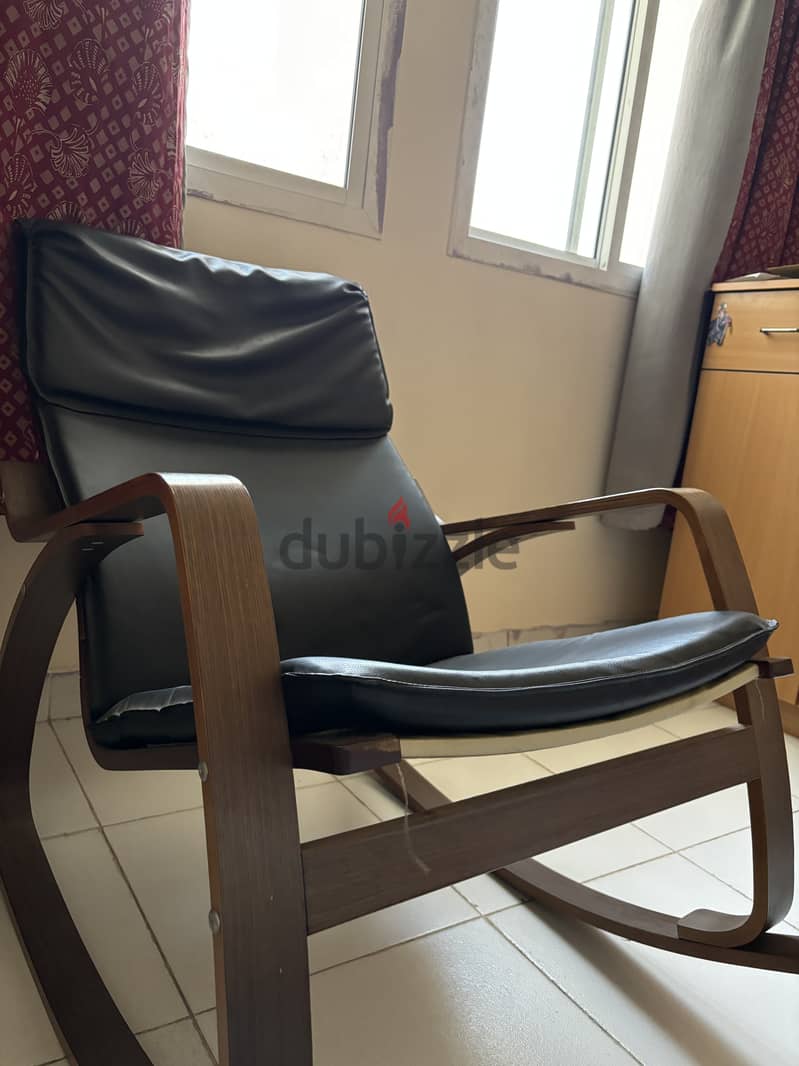 Rocking Chair in new condition 2