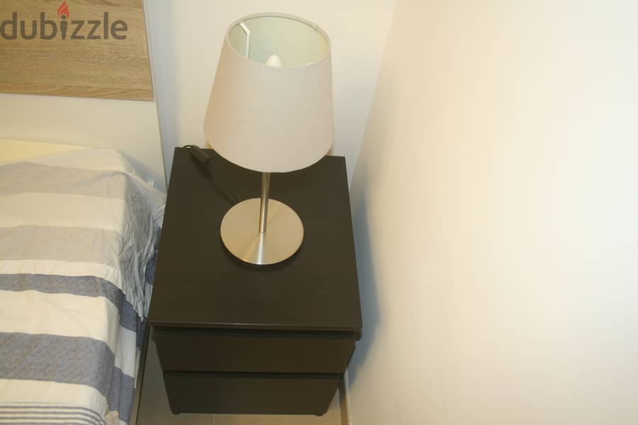 Two bedside table with two side lamps 6