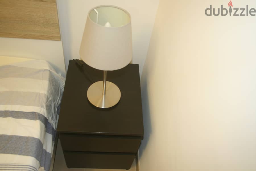 Two bedside table with two side lamps 7